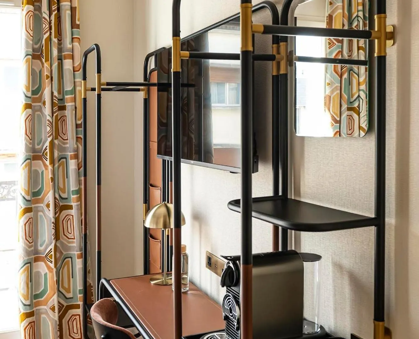 Hotell Hiro 4*