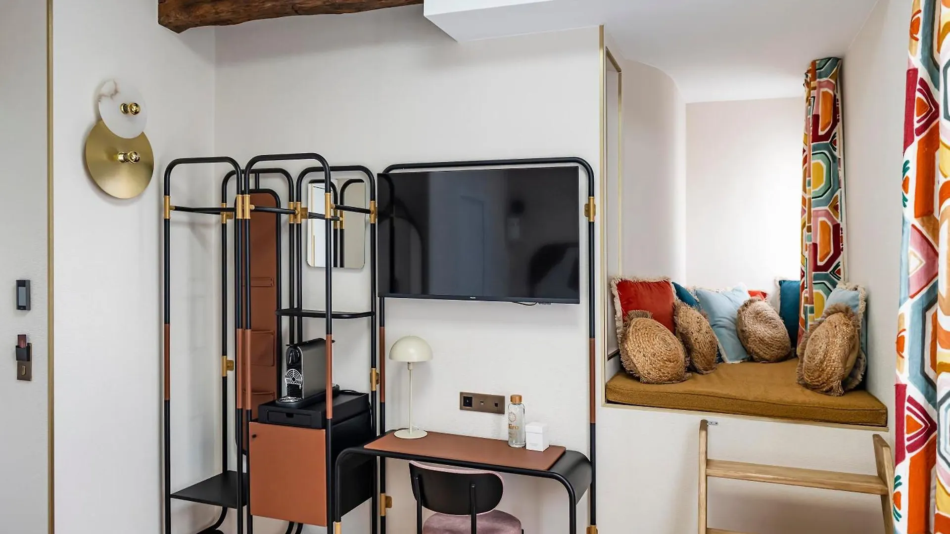Hotell Hiro 4*