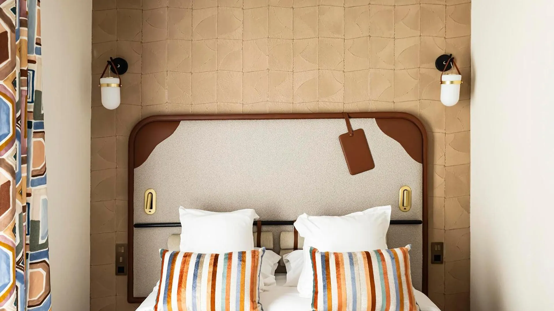 Hotel Hiro, New 2024 4*